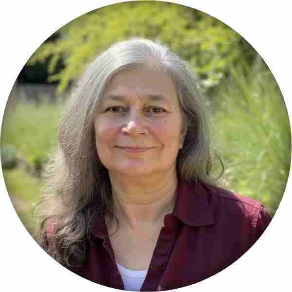 Nikki Hawkes Medical Herbalist and Functional Medicine Practitioner